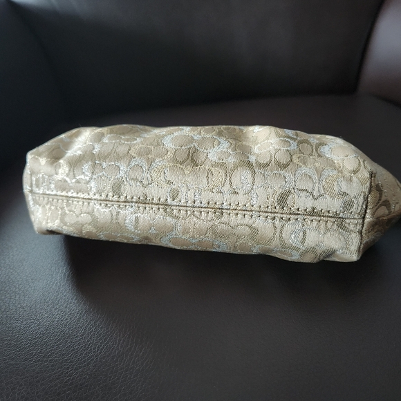 NWOT Coach Gold & Silver Optic Signature Metallic Kisslock Clutch Wristlet - Picture 12 of 15